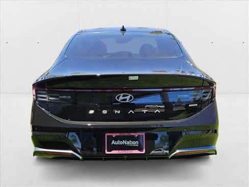 New 2025 Hyundai Sonata Limited image 6