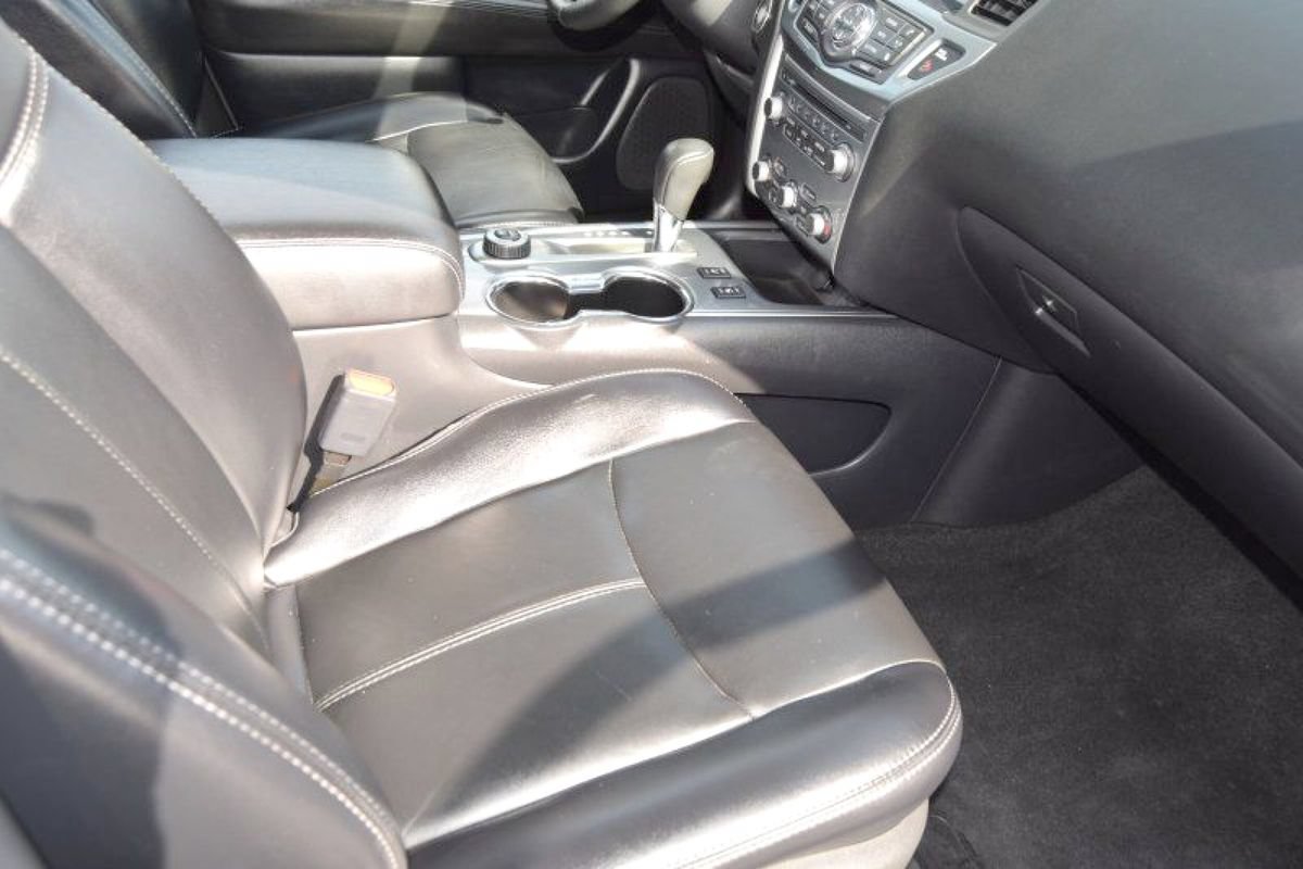 Used 2019 Nissan Pathfinder SL AWD/4WD image 21