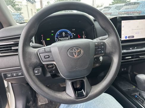 Used 2025 Toyota Camry LE FWD image 10