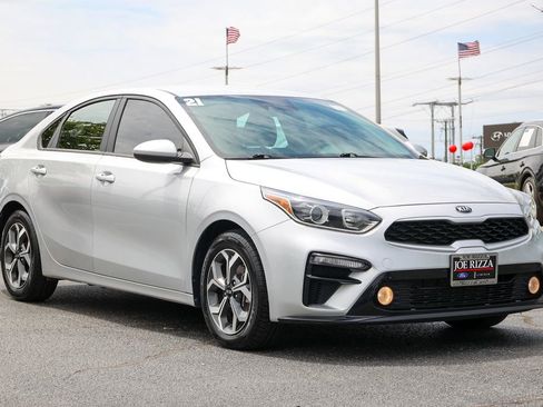 Used 2021 Kia Forte LXS FWD image 27
