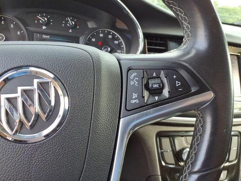 Used 2021 Buick Encore Preferred AWD/4WD image 11