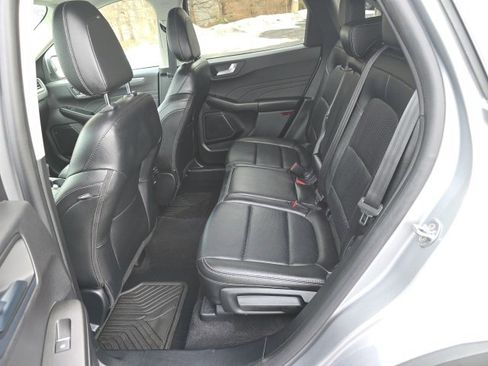 Certified 2022 Ford Escape Titanium image 6