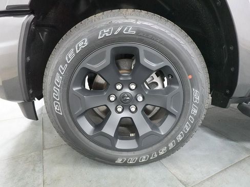 New 2026 RAM 1500 4x4 Crew Cab image 34