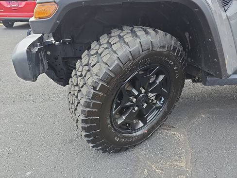 Used 2021 Jeep Gladiator Sport AWD/4WD image 28