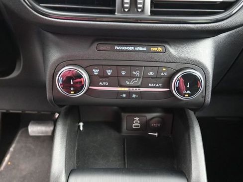 Used 2025 Ford Escape ST-Line AWD/4WD image 24