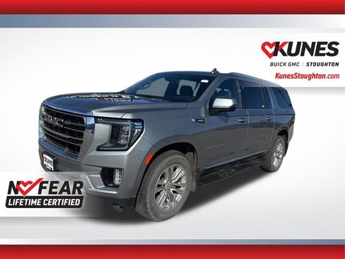 Used 2023 GMC Yukon XL SLT w/ SLT Premium Package image 6