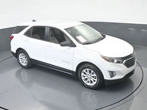 Used 2018 Chevrolet Equinox LS image 49