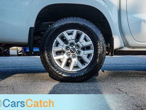 Used 2022 Nissan Frontier SV image 16