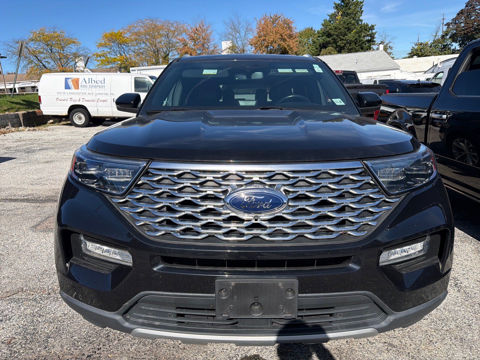 Used 2021 Ford Explorer Platinum w/ Premium Technology Package AWD/4WD image 2