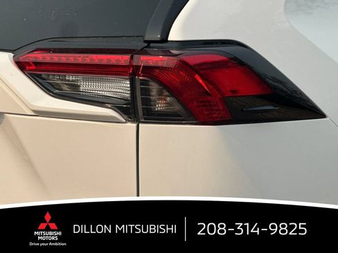 Used 2022 Toyota RAV4 LE AWD/4WD image 28