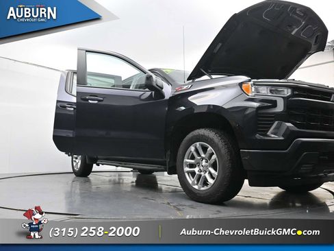 Used 2024 Chevrolet Silverado 1500 RST AWD/4WD image 34