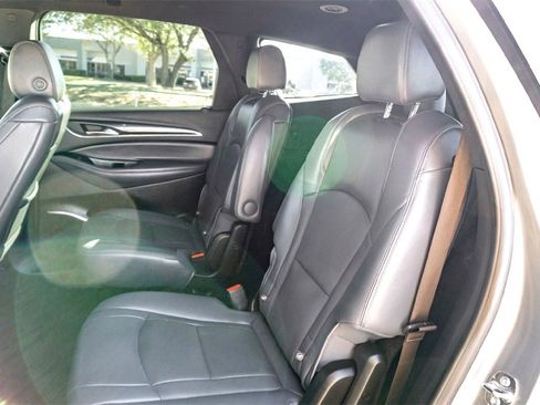 Used 2024 Buick Enclave Premium image 27