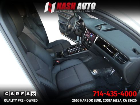 Used 2024 Porsche Macan AWD/4WD image 25