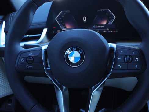 Used 2026 BMW X1 xDrive28i w/ Technology Package image 32