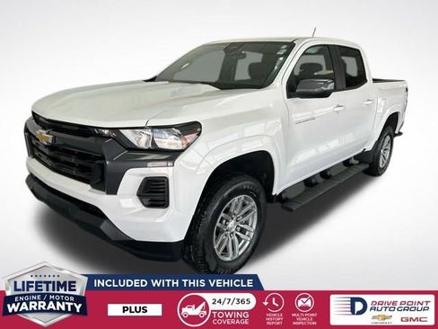 Used 2024 Chevrolet Colorado LT image 4