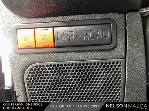 Used 2017 Jeep Wrangler Unlimited Rubicon image 23