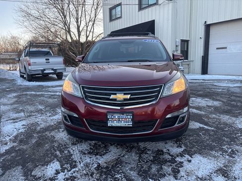 Used 2016 Chevrolet Traverse LT w/ Style and Technology Package image 8