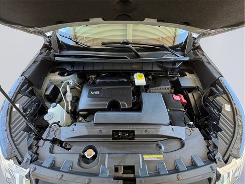 Used 2022 Nissan Pathfinder SL w/ SL Premium Package FWD image 8