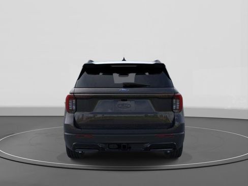 New 2026 Ford Explorer ST-Line RWD image 5