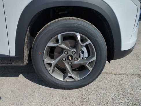 New 2026 Chevrolet Trax LT w/ Driver Confidence Package image 11