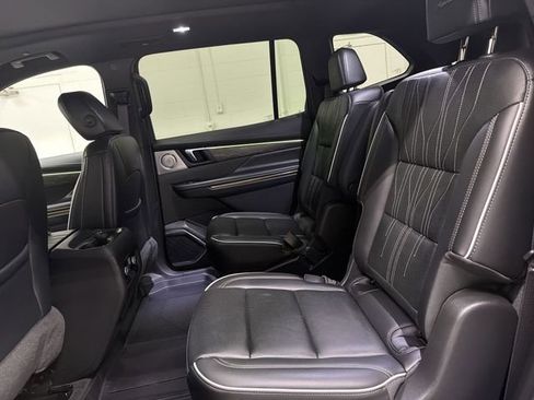 Certified 2025 Buick Enclave Avenir w/ Super Cruise Package AWD/4WD image 18