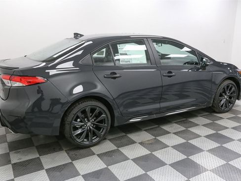 Used 2024 Toyota Corolla SE image 8
