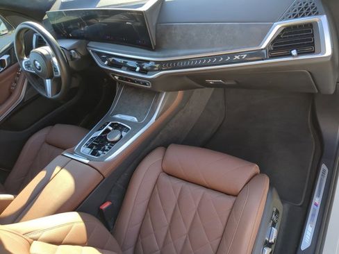 Used 2024 BMW X7 xDrive40i w/ M Sport Package image 25