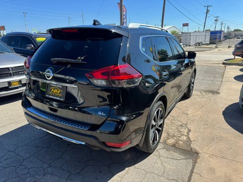 Used 2018 Nissan Rogue SL w/ Premium Package FWD image 4