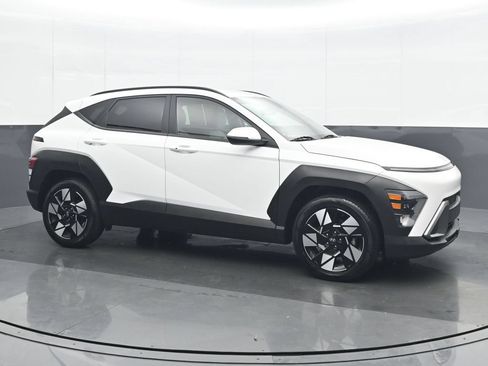 Used 2025 Hyundai Kona SEL FWD image 8