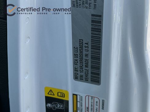Certified 2025 Jeep Wrangler Unlimited Rubicon 4xe w/ Convenience Group AWD/4WD image 30
