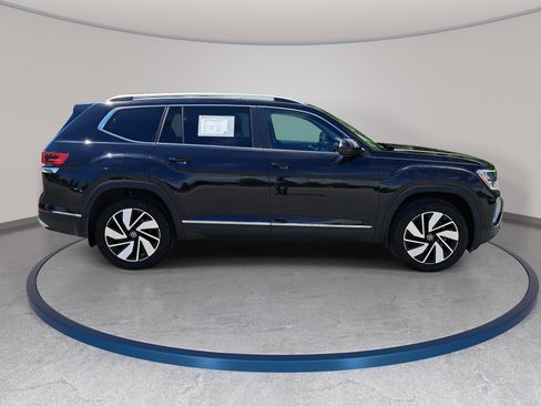 Certified 2025 Volkswagen Atlas SEL AWD/4WD image 4