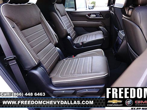 New 2026 GMC Yukon Denali Ultimate AWD/4WD image 17