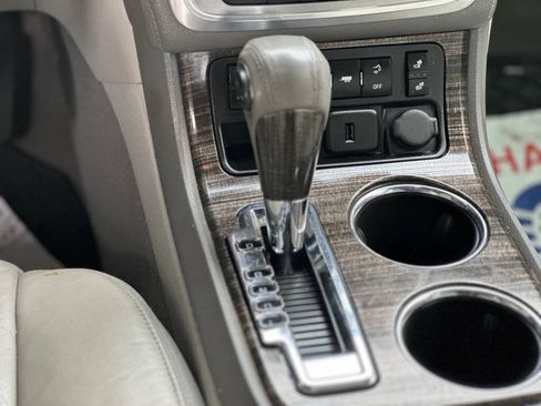 Used 2017 GMC Acadia Limited SLT FWD image 18