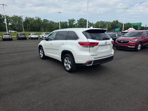 Used 2017 Toyota Highlander Limited w/ Protection Package #3 FWD image 5