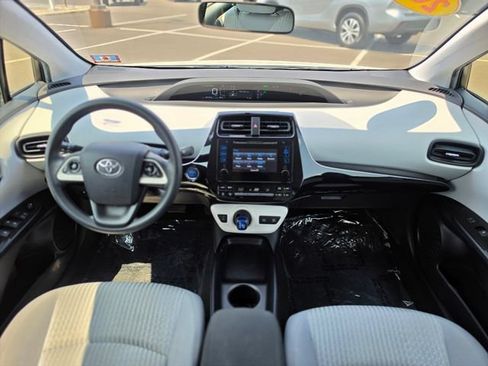 Used 2016 Toyota Prius Two FWD image 29