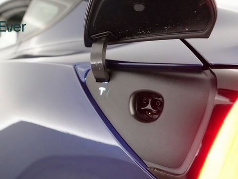 Used 2023 Tesla Model 3 Standard Range image 24