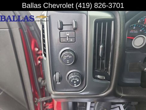 Certified 2018 Chevrolet Silverado 1500 LT w/ All Star Edition AWD/4WD image 18