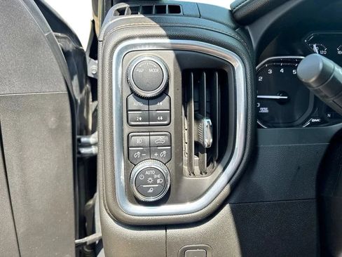 Used 2022 GMC Sierra 1500 AT4 w/ AT4 Preferred Package AWD/4WD image 13