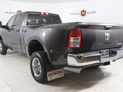 Used 2024 RAM 3500 Tradesman w/ Chrome Appearance Group image 4