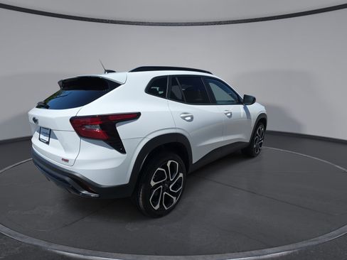 New 2026 Chevrolet Trax RS w/ Driver Confidence Package FWD image 13