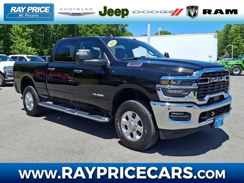 Used 2025 RAM 2500 Big Horn AWD/4WD image 1