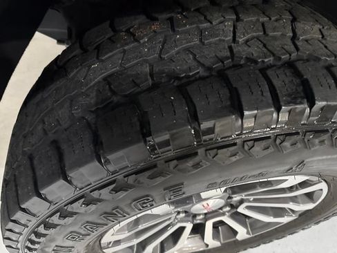 Used 2019 GMC Sierra 1500 SLT w/ SLT Premium Plus Package AWD/4WD image 44