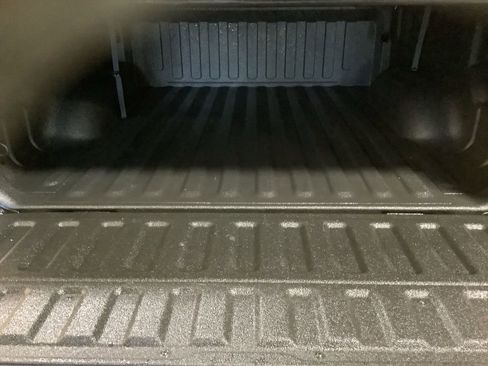 Certified 2023 RAM 1500 Big Horn AWD/4WD image 16