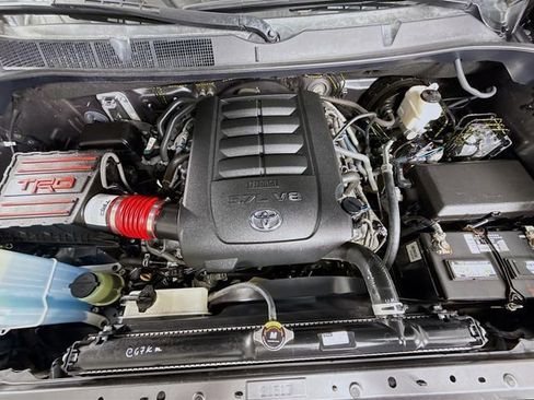 Certified 2018 Toyota Tundra SR5 w/ TRD Off Road Package image 28