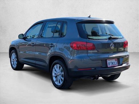 Used 2018 Volkswagen Tiguan Limited w/ Alloy Wheels Package image 8