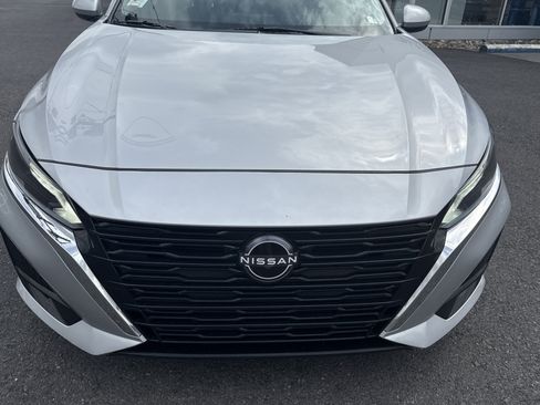 Used 2023 Nissan Altima 2.5 SV FWD image 8