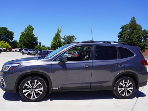 Used 2020 Subaru Forester Limited w/ Popular Package #3 AWD/4WD image 3