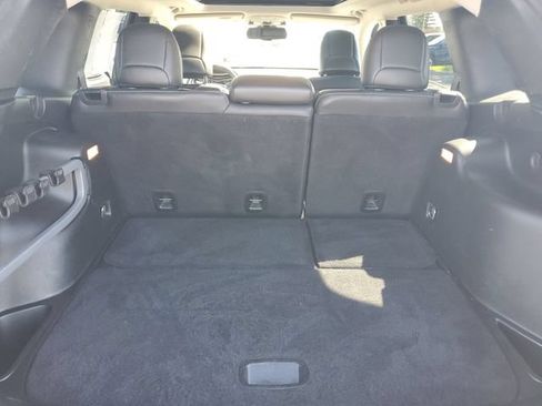 Used 2017 Jeep Cherokee High Altitude w/ Luxury Group AWD/4WD image 12
