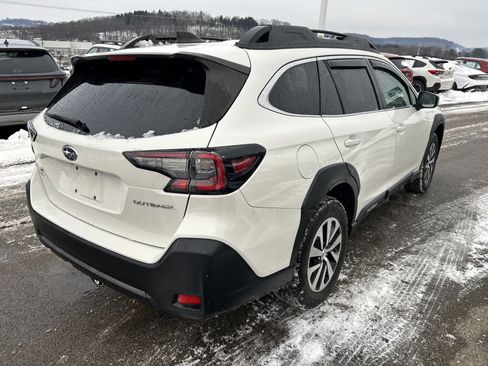 Certified 2023 Subaru Outback Premium image 6