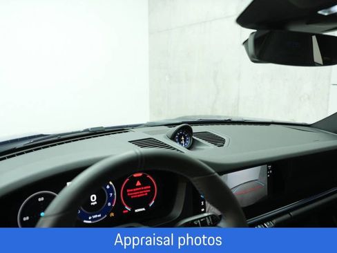 Certified 2025 Porsche 911 Carrera T RWD image 15